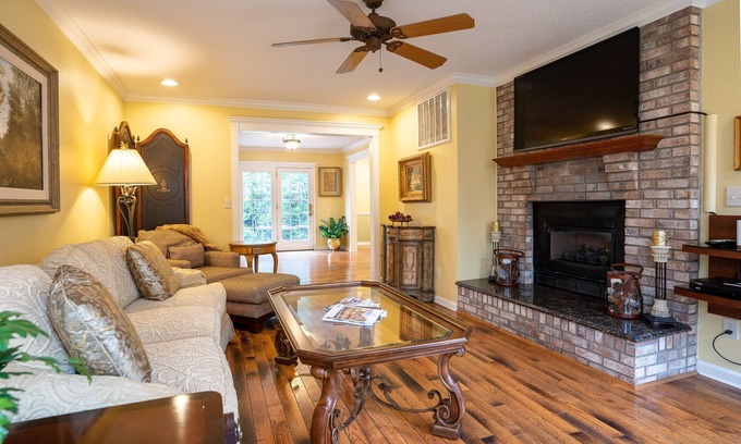 Carbondale House | Luxury Home in a Resort-Like Estate