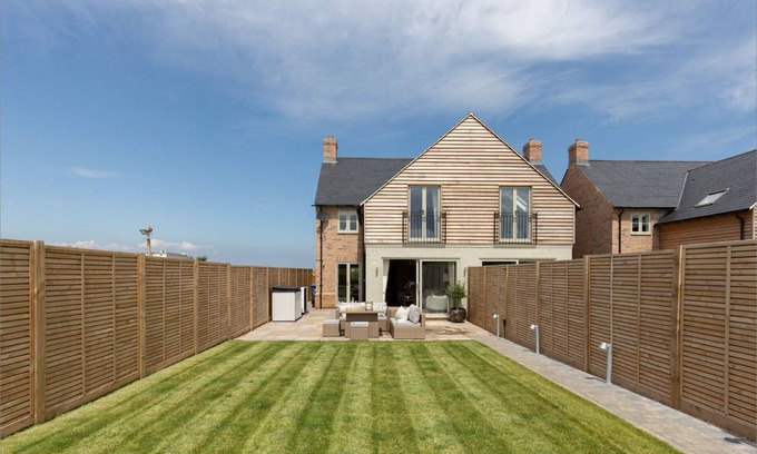 Titchwell House | Luxury House | No.1 The Hides