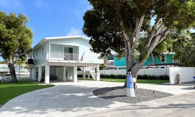 Indian Waterways House | Luxury Islamorada Oasis: Pool, Dock, Fire Pit, King Beds & Canal Views