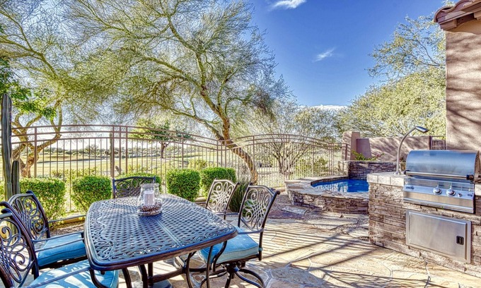 Talon Retreat House | Luxury living, private yard to golf course! Summer Rates!