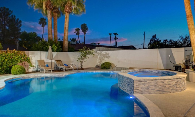 Villa Bonita Estates House | Luxury Living, Steam Sauna, Dry Sauna, Pool, Spa