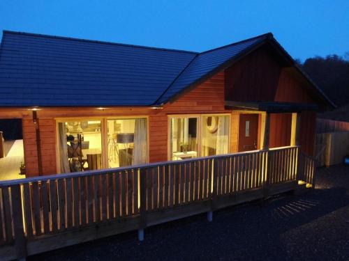 Taynuilt Villa | Luxury lodge with hot tub