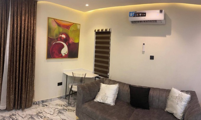 Mushin Apartment | Luxury & Modern Self Check-In Apts near Airport M03b