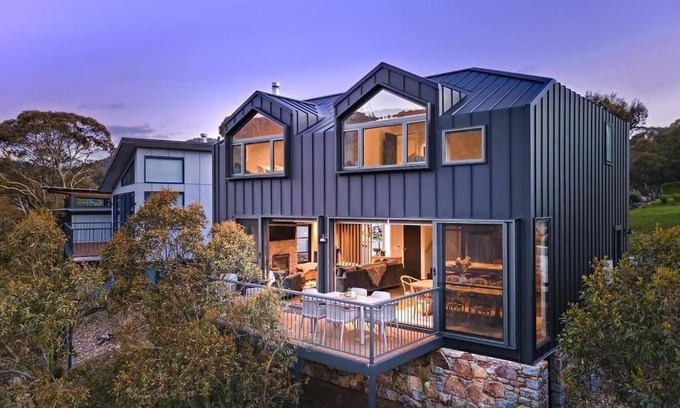 Lake Crackenback Apartment | Luxury Mountain Chalet one of Crackenback's best