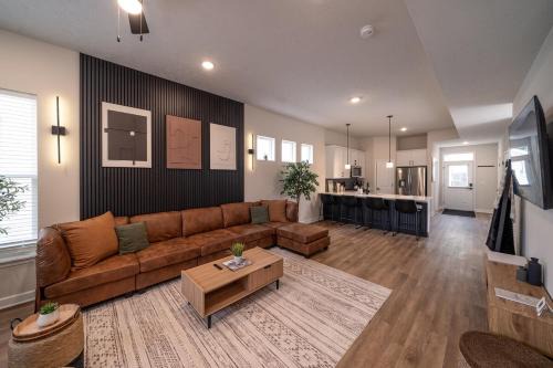 Cleveland House | Luxury New 3BR CLE Clinic UnivCircle Little Italy