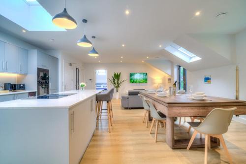 Wythenshawe Apartment | Luxury Penthouse Flat Manchester