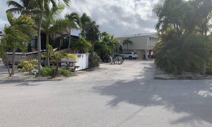 Cudjoe Key Resort | Luxury Pull Thru Rv lot with access to all the Resorts amenities!
