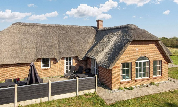 Vedersø Klit House | Luxury Retreat with Pool