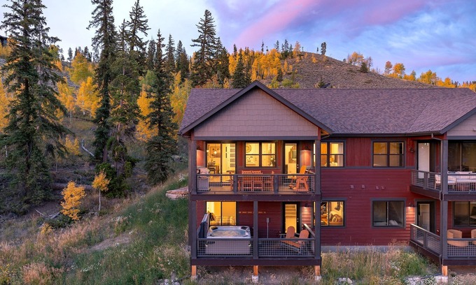 Rendezvous House | Luxury River Run Chalet 129 I Great Views I Private Hot Tub I Best Price I Discounted Attractions
