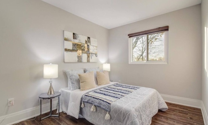 Bramalea House | Luxury room in a home - Brampton
