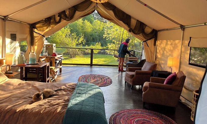 Campbell River RV Rental | Luxury Safari tent adjacent to the beach, following a nature trail to the river