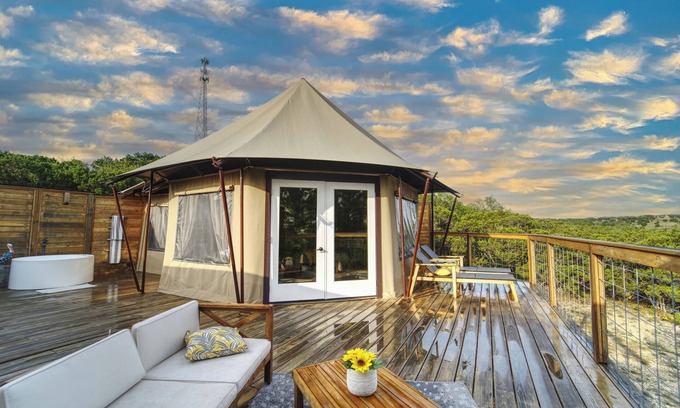 Oatmeal Cabin | Luxury Safari Tent #4 Scenic Hill Country Views- Private Deck/Hot Tub/Pond Pool