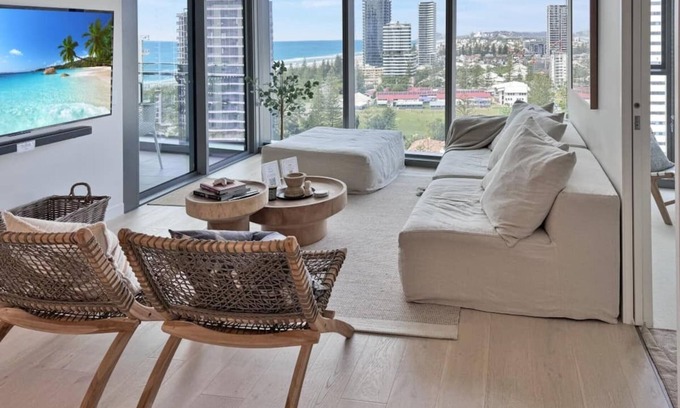 Broadbeach Apartment | Luxury Signature Stay Ocean Views 2BR Level 16