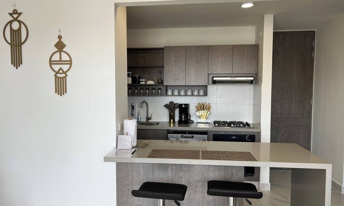 Riomar Apartment | Luxury Spacious 3-bedroom apartment with WiFi, AC in vibrant Barranquilla