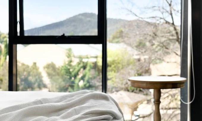 Reid Apartment | Luxury Stay CBR Centre | 2-bed | Sleep 4 | Parking