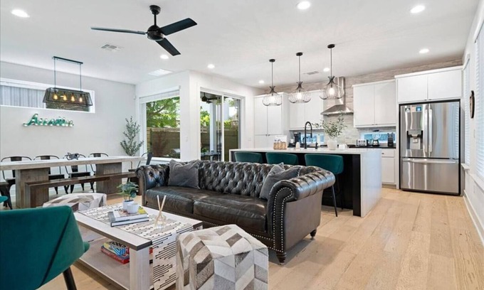 Swede Hill Apartment | Luxury Stay w/Ping-Pong & Pool