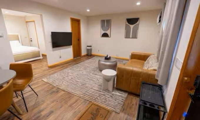 Windham Condo | LUXURY SUITE WITH 2 FULL BEDS