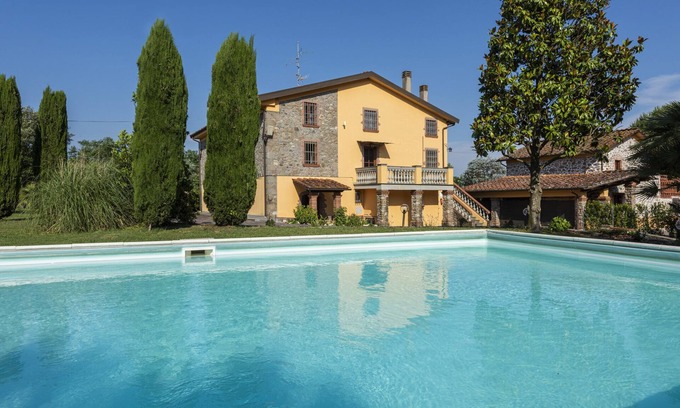Leccio Villa | Luxury villa for your Tuscan holidays, a few minutes from Lucca, private swimmin