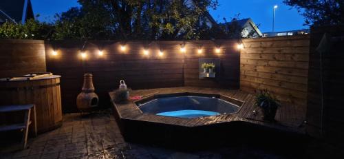 Hafnarfjordur Villa | Luxury Villa, geothermal hot tub, for 8 person