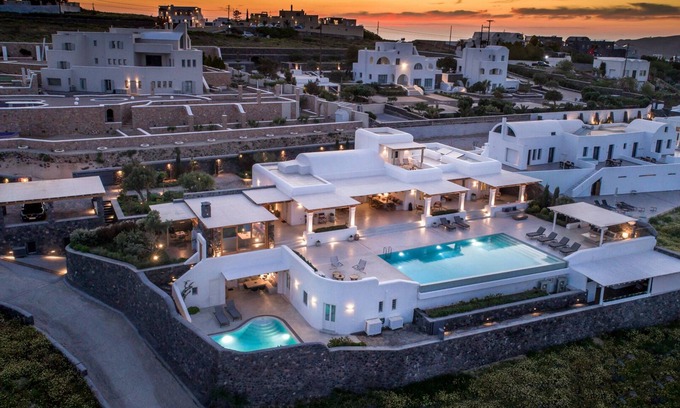 Imerovigli Villa | Luxury Villa in Imerovigli. 8 Bedrooms, accommodates 16 guests. Offers privacy.