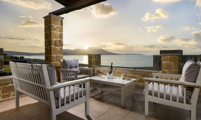Nopigia Villa | LUXURY VILLA POSIDONIA with Pool only 35 metres from the beach.