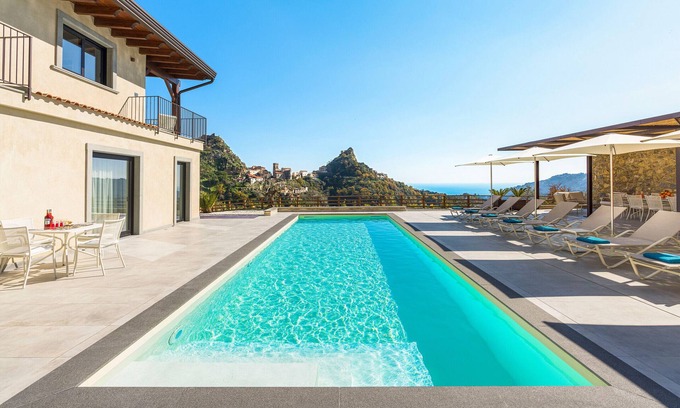 Savoca Villa | Luxury villa with pool few km away from Taormina