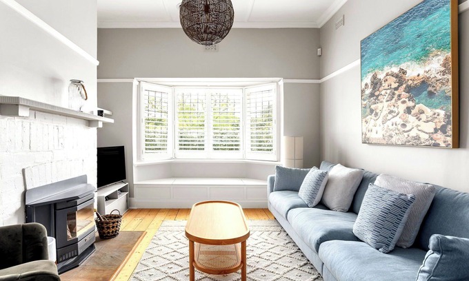 Elwood House | Luxury Villas Shelley St (Pet Friendly)