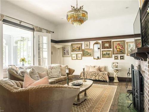 Burlington House | Luxury waterfront fairytale home -Carmen Elisabeth