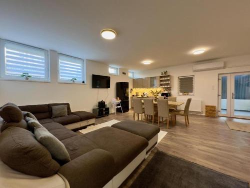 Szob Apartment | Málnahome Wellness Apartman