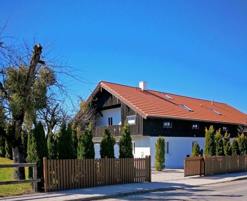Degerndorf Apartment | Münsing Nähe Starnberger See, schöne Ferienwohnung, Gästewohnung 125qm EG und OG KONTAKTFREI