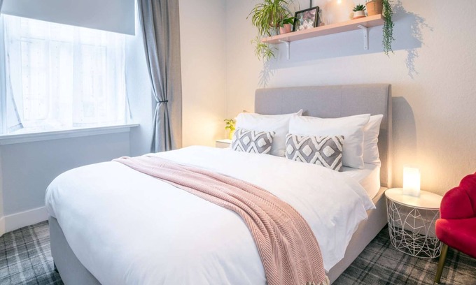 Inverness Apartment | Macdonald Street Snug, Inverness