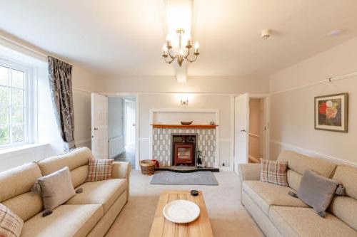 Taynuilt House | MacDougall Apartment
