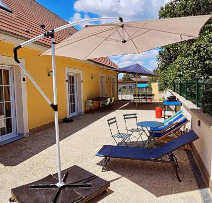 Clerey Bed & Breakfast | Madame