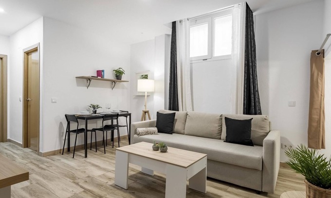 Numancia Apartment | Madrid Numancia II - 1-Bedroom Apartment
