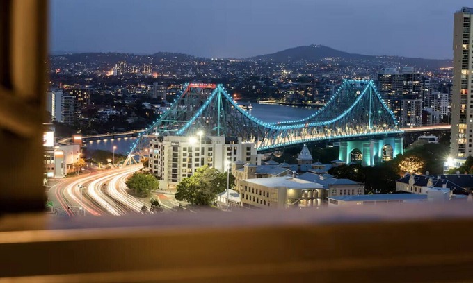 Fortitude Valley Apartment | Magical Sunset Sky-view BEST location in Brisbane