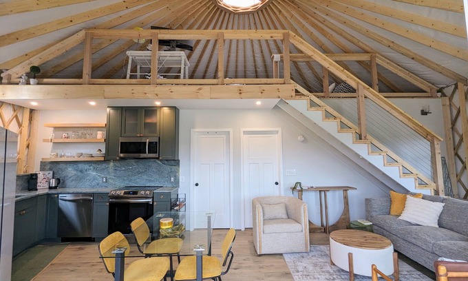 Luray Cabin | Magical-Upscale-Yurt-View-Private-Hot tub-Fire Pit-Near SNP & River