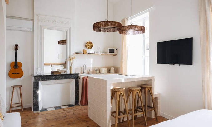 Saint-Seurin-de-Cadourne Apartment | Magnificent Suite Apartment with swimming pool N°4