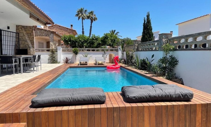 L'Escala Villa | Magnificent house with private pool