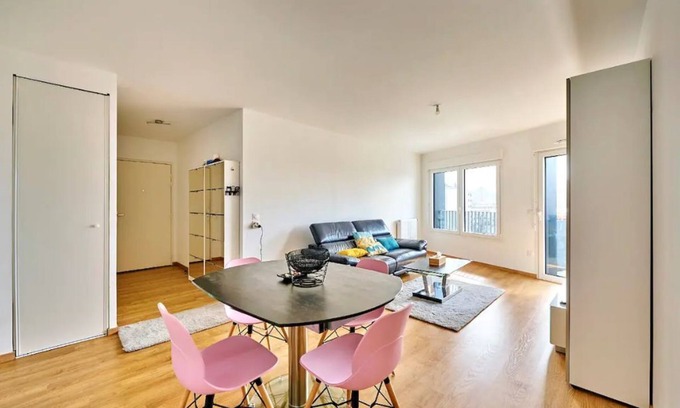 Universite House | Magnificent F3 less than 15 min from La Défense