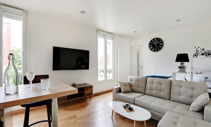 Charenton-le-Pont Apartment | Magnificent new studio (just outside Paris)