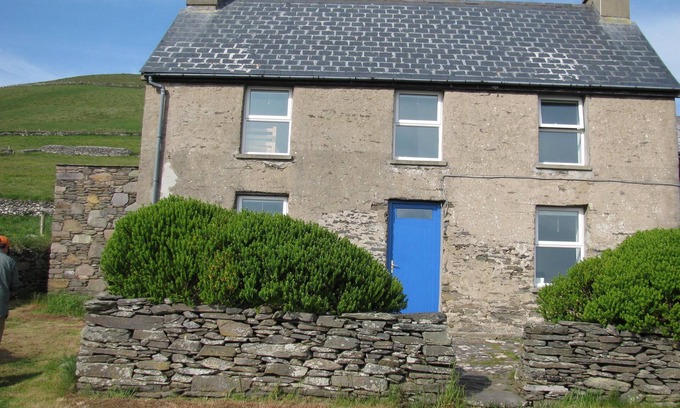 Coumeenoole House | Magnificent ocean views, Dingle Peninsula, County Kerry, Ireland