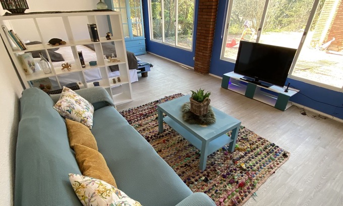 Vallromanes House | Magnificent Raconet blau near the Circuit of Catalonia