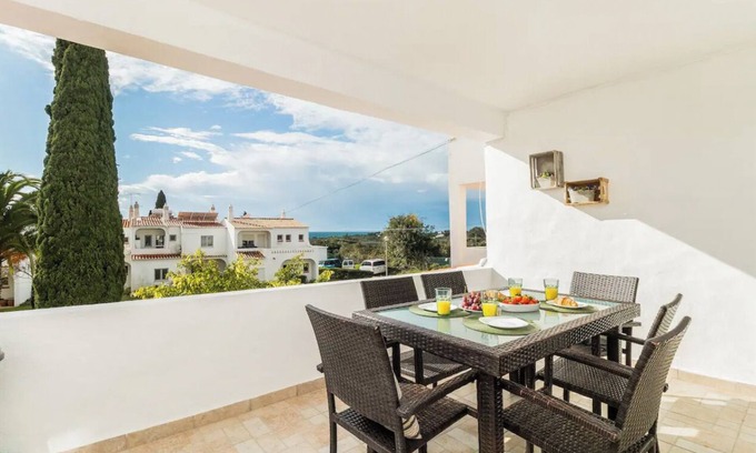 Alporchinhos Apartment | Magnificent Senhora da Rocha sea view apartment