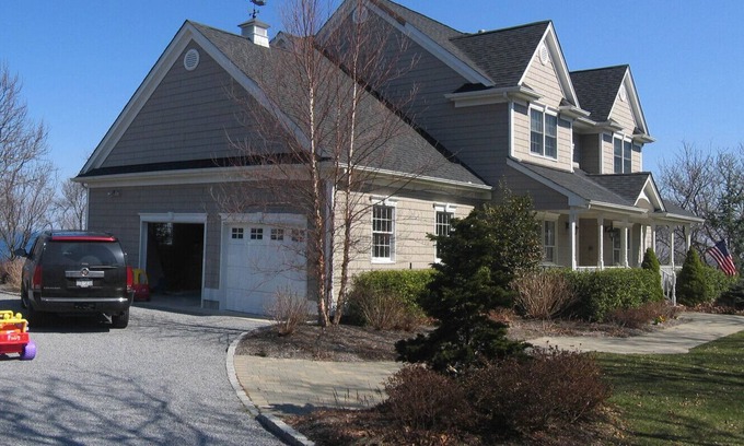 Baiting Hollow House | Magnificent Soundfront Property
