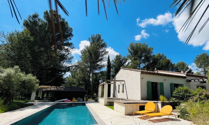 Rousset Villa | Magnifique Villa Avec Grande Piscine, vue Sainte Victoire