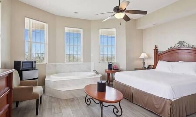 Lafitte Bed & Breakfast | Magnolia Cottage R6