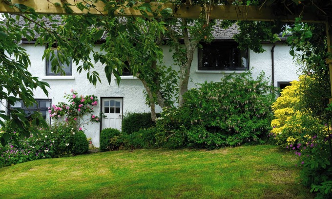 Barnstaple House | MAGNOLIA VIEW, pet friendly, character holiday cottage in Barnstaple