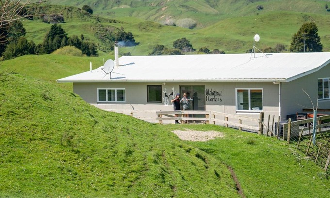 Tiniroto House | Mahaanui Quarters Farmstay