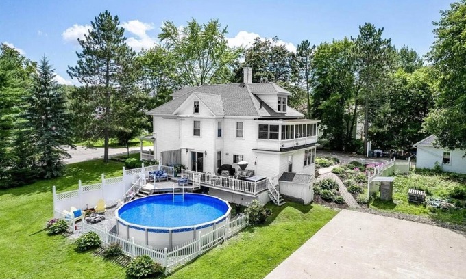 Newport House | Maine Lakehouse Retreat with pool