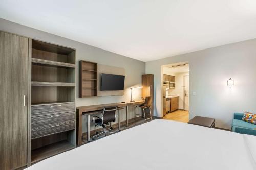 Fort Myers Hotel | MainStay Suites Fort Myers East I-75
